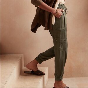 Banana Republic Olive Green Cargo Jogger Pants Size Small